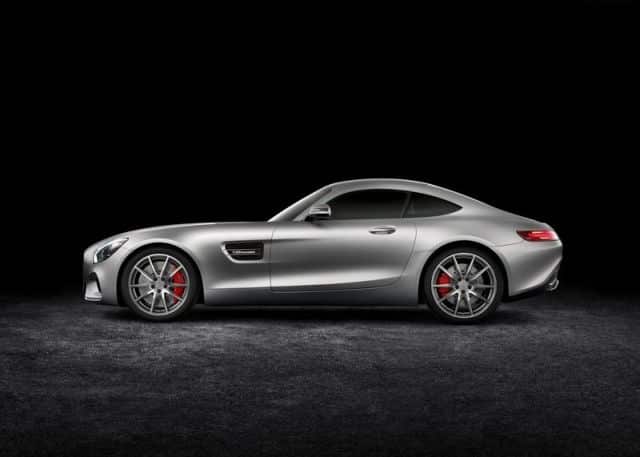 Mercedes-AMG GT yan profil görünümü