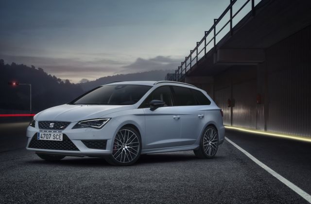 SEAT Leon ST Cupra 280 önden dış görünüm