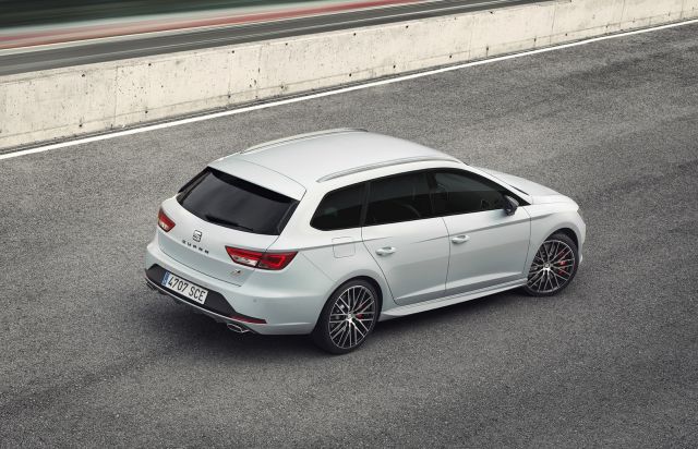 SEAT Leon ST Cupra 280 modeline ait arşiv fotoğrafı