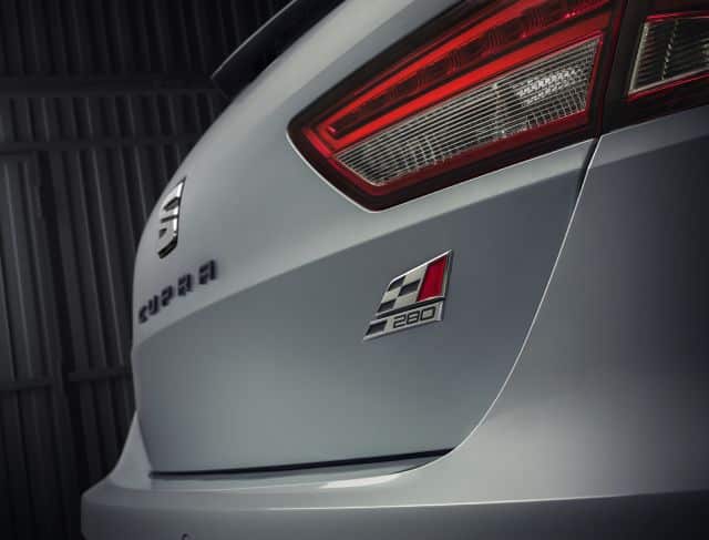 SEAT Leon ST Cupra 280 modeline ait arşiv fotoğrafı