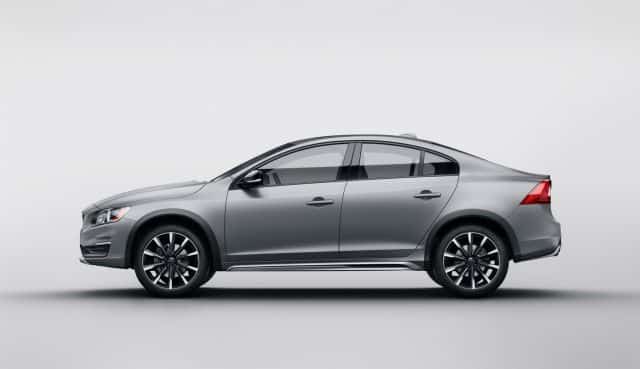 2016 Volvo S60 Cross Country yandan görünüm