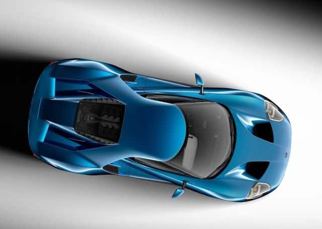 Ford GT üstten gövde ve kokpit görünümü