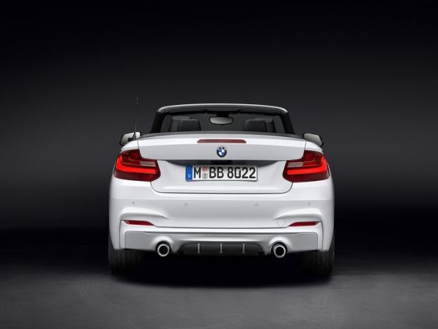 BMW 2 Series Cabrio M Performance arka tasarım görünümü