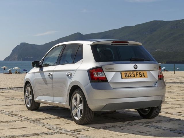 Skoda Fabia gövde çizgileri