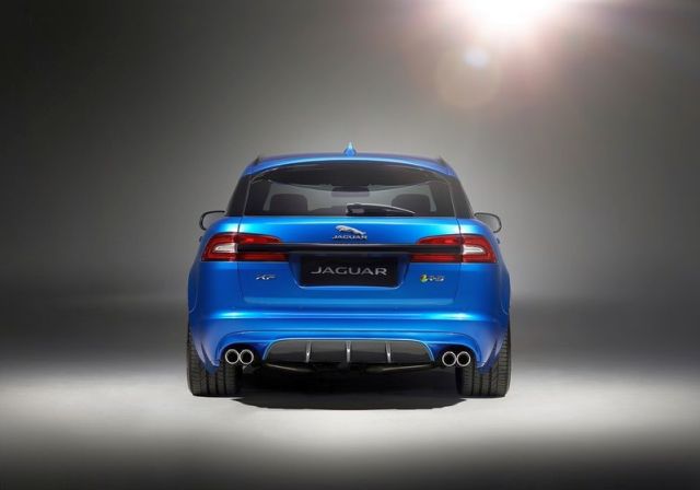Jaguar XFR-S Sportbrake arka bölüm