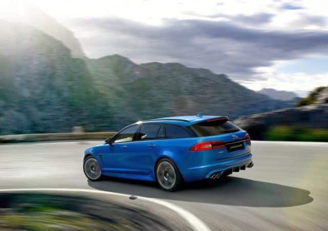 2015 Jaguar XFR-S Sportbrake arka görünümü
