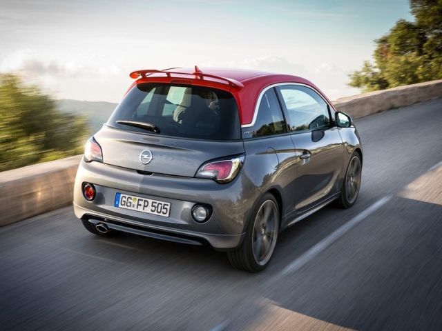 Opel ADAM S arkadan sürüş görünümü