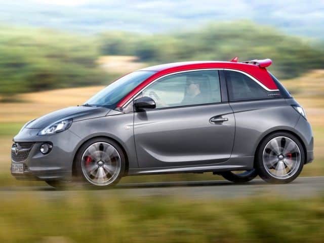 Opel ADAM S yandan hareketli sürüş görünümü