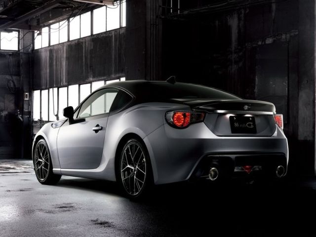 Toyota 86 Style Cb arka gövde görünümü