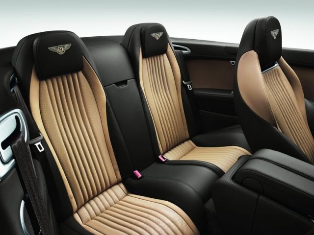 Bentley Continental GT Cabriolet açık otomobil görünümü