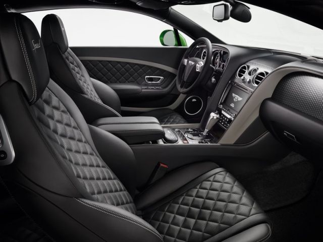 Bentley Continental GT Speed gösterge paneli ve direksiyon
