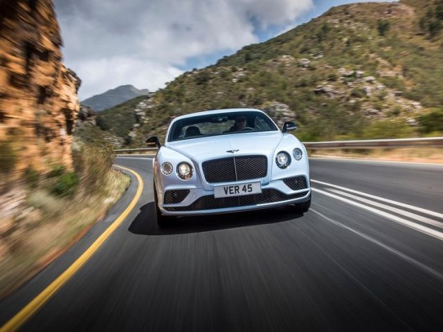 Bentley Continental GT V8 S jant ve gövde ayrıntısı