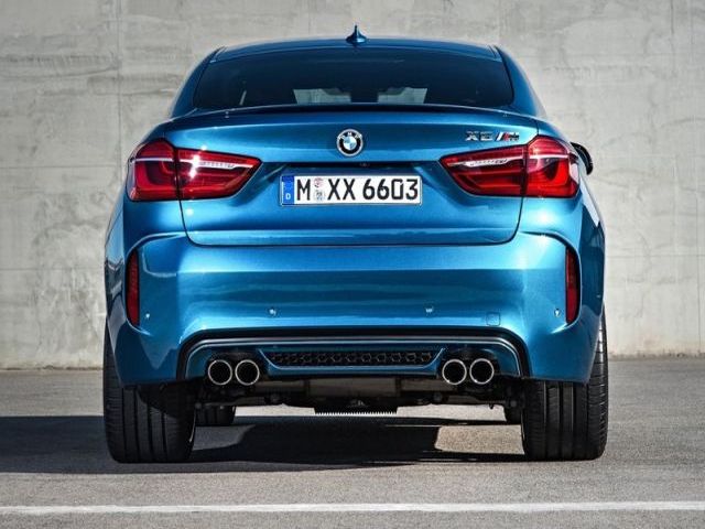BMW X6 M kokpit