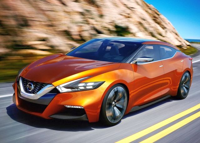 Nissan Sport Sedan konsepti ön üç çeyrek görünüm