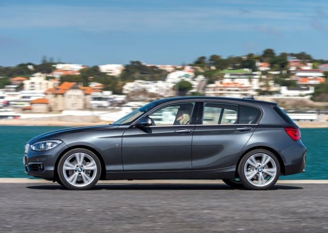 BMW 120d xDrive beş kapılı yan görünüm