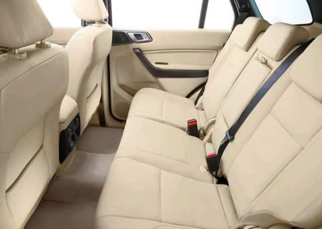 Ford Everest kokpit ve multimedya ekranı