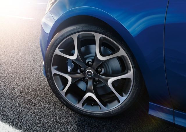Opel Corsa OPC kabin arşiv fotoğrafı
