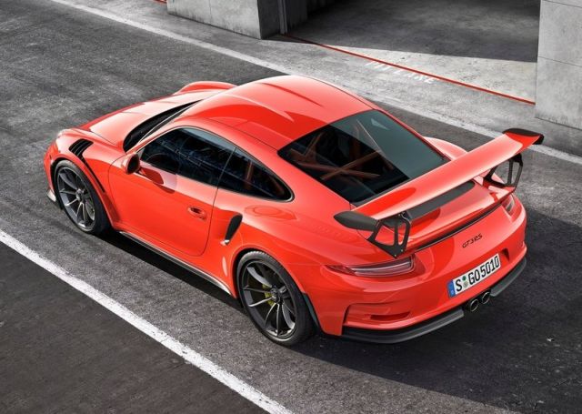 2016 Porsche 911 GT3 RS arka üst açı görünümü