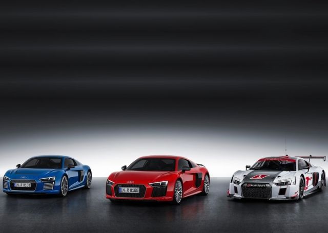 Audi R8 LMS arka üç çeyrek görünümü