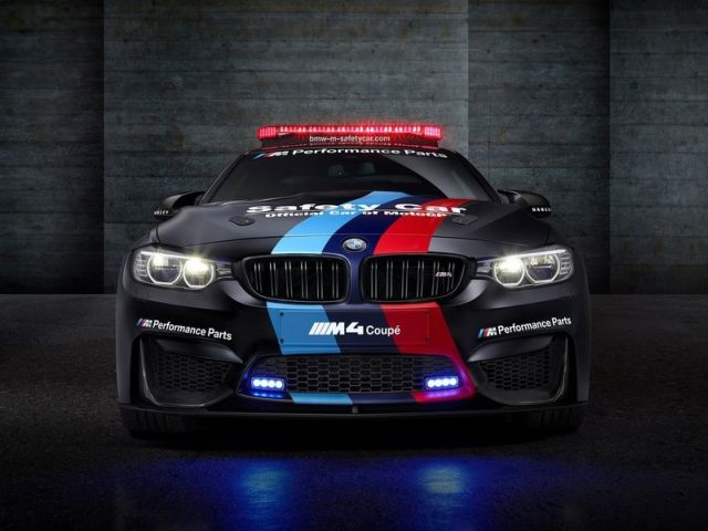 BMW M4 MotoGP güvenlik aracı ön splitter ve LED uyarı lambaları