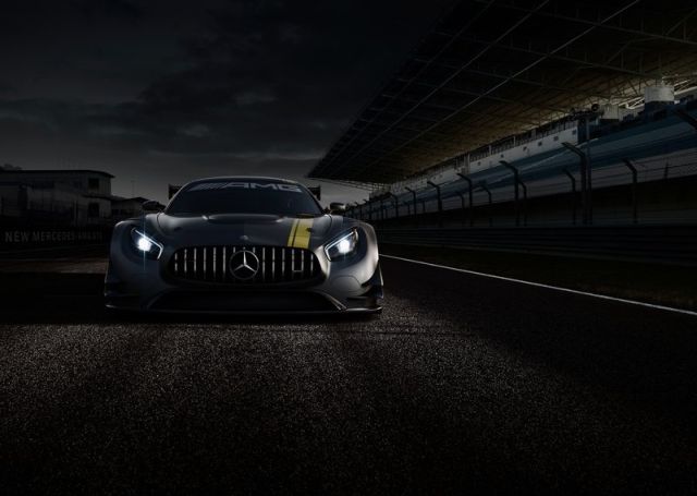 AMG GT3 aerodinamik yarış gövdesi