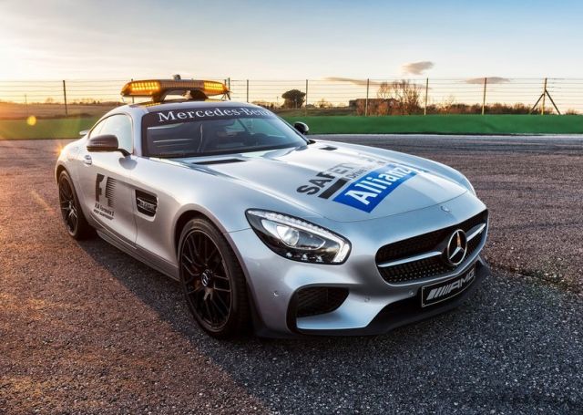 Mercedes-AMG GT S F1 Safety Car önden üç çeyrek görünüm