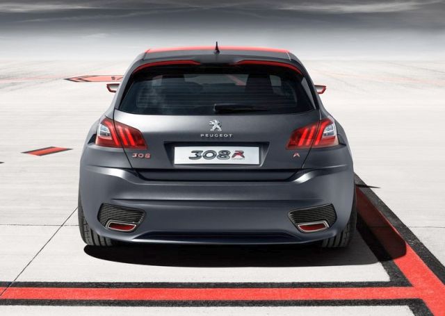 308 R Concept arka tasarım ve çift egzoz çıkışı
