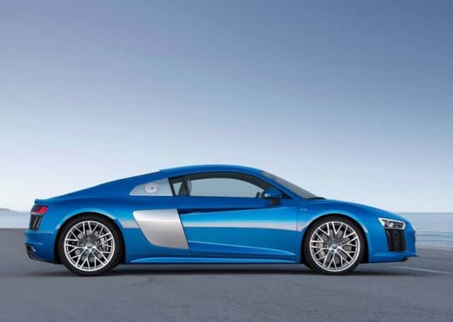 Audi R8 V10 coupe gövde arşiv görseli