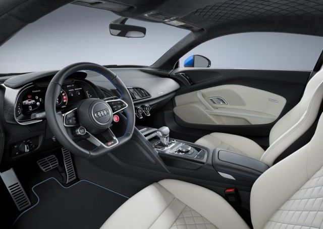 Audi R8 V10 coupe tasarım görünümü