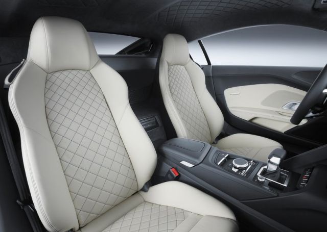 Audi R8 V10 ikinci nesil arşiv görünümü