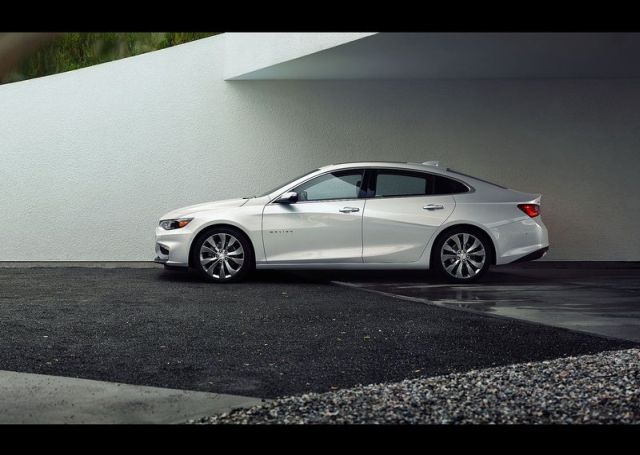 Chevrolet Malibu Hybrid gövde ve aerodinamik tasarımı