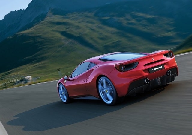 488 GTB ön görünüm
