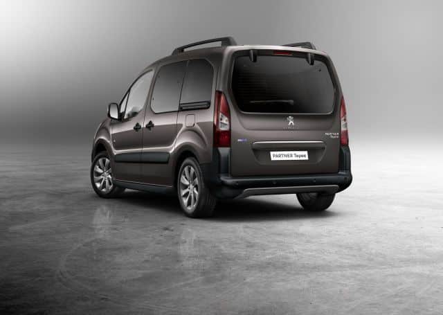 Peugeot Partner Tepee Outdoor arka yan görünüm