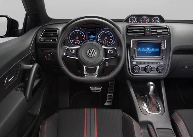 Volkswagen Scirocco GTS kokpit DSG vites ve üst gösterge grubu