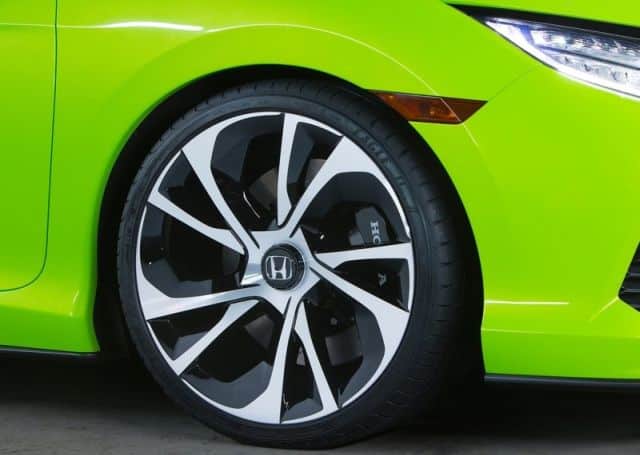 Honda Civic Coupe konsepti yan ve arka görünümü