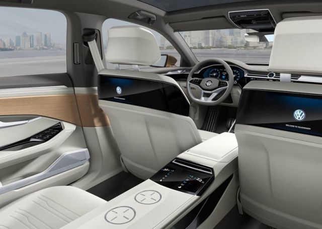 C Coupé GTE konsept otomobilinin arka görünümü