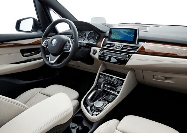 BMW Gran Tourer arka üç çeyrek görünüm