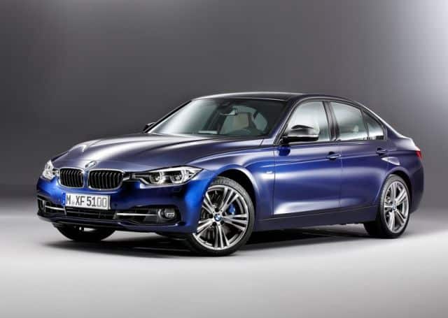 2016 BMW 3 Series F30 LCI önden üç çeyrek görünüm