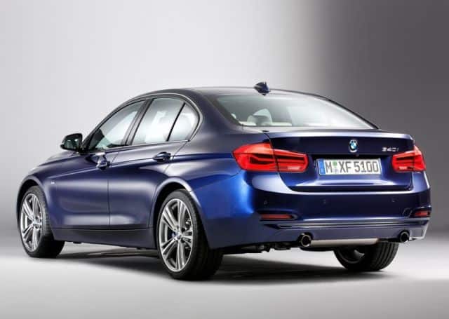 BMW 340i F30 LCI arkadan üç çeyrek görünüm
