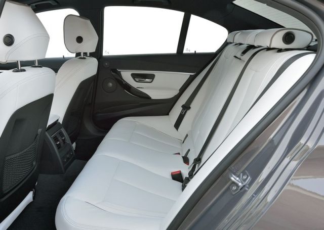 BMW 3 Series F30 LCI arka koltuklar