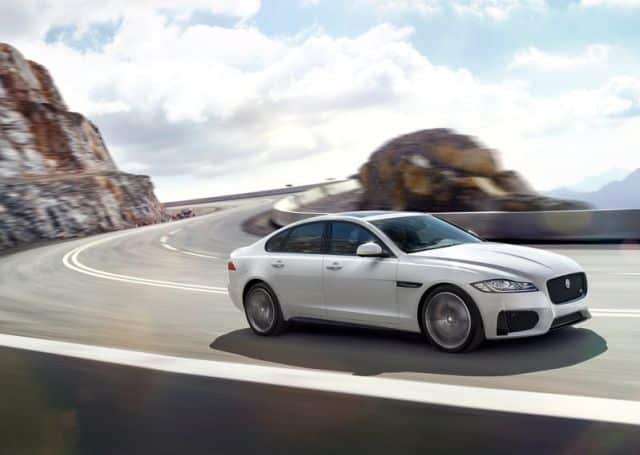 Jaguar XF arşiv otomobil görünümü