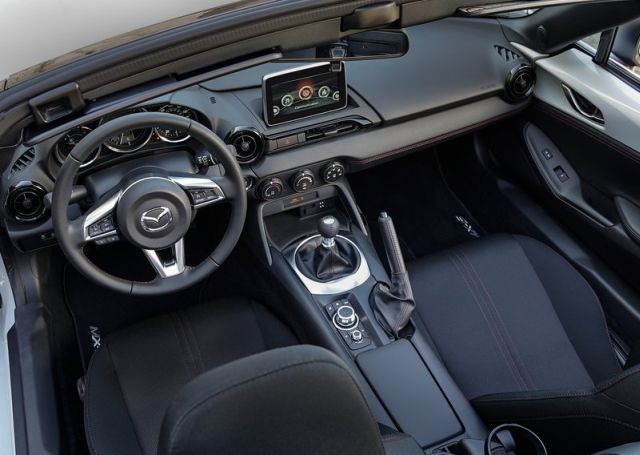 Mazda MX-5 Club arşiv otomobili