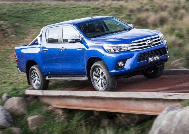 2016 Toyota Hilux otomobil arşiv görseli