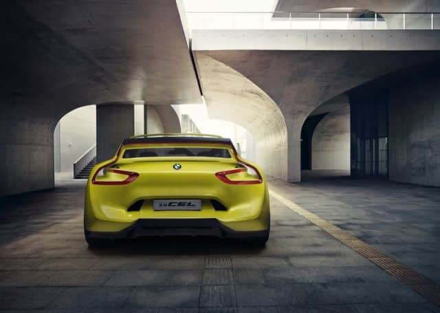 CSL Hommage arkadan görünüm ve geniş arka spoyler
