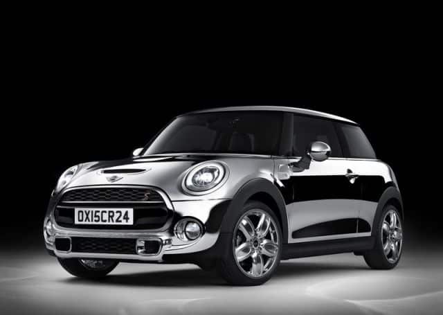 MINI Chrome Line Exterior Deluxe tamamen krom kaplı gövde görünümü