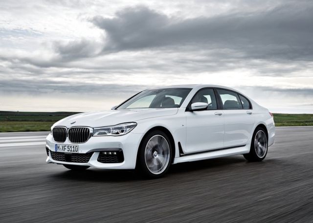 2016 BMW 7 Series önden üç çeyrek görünüm