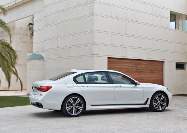 2016 BMW 7 Series otomobil arşiv görseli
