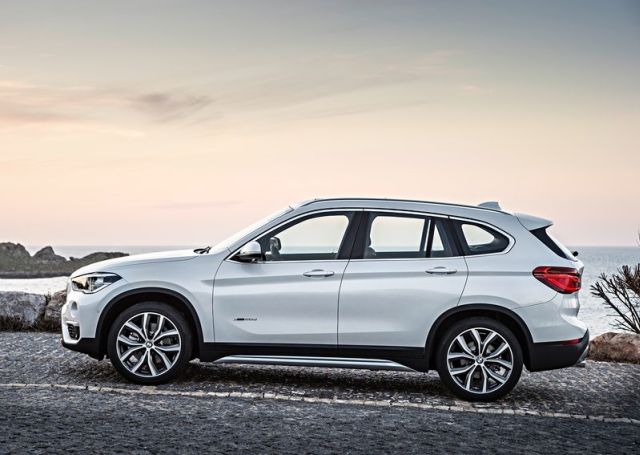 BMW X1 F48 yan gövde görünümü