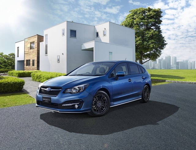 Impreza Sport Hybrid arka üç çeyrek görünüm