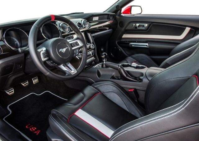 Mustang Apollo Edition kokpit ve ön koltuklar